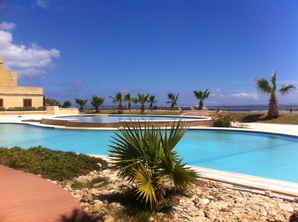 Fort Chambray Apartment Għajnsielem Rom bilde